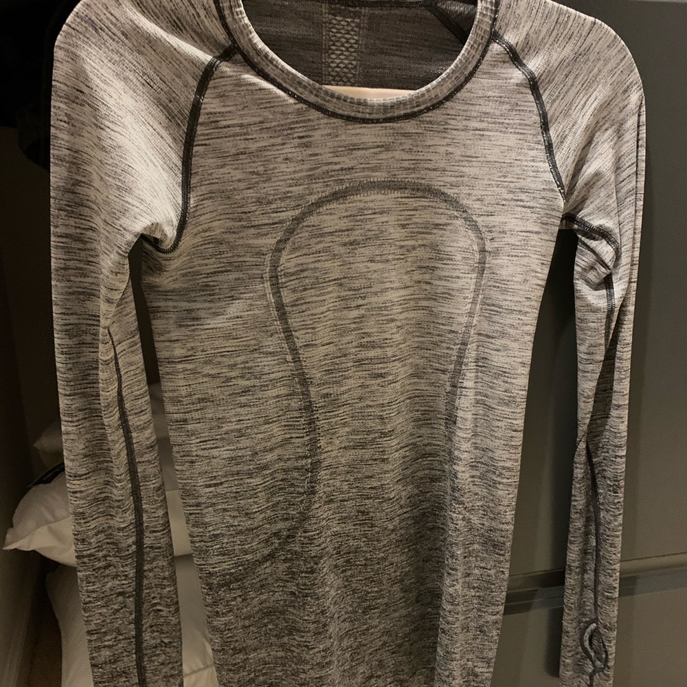 Lululemon shirt